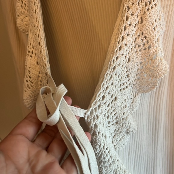 Vintage Cream Crocheted Lace Trim Tie Front Cardigan - Picture 7 of 8
